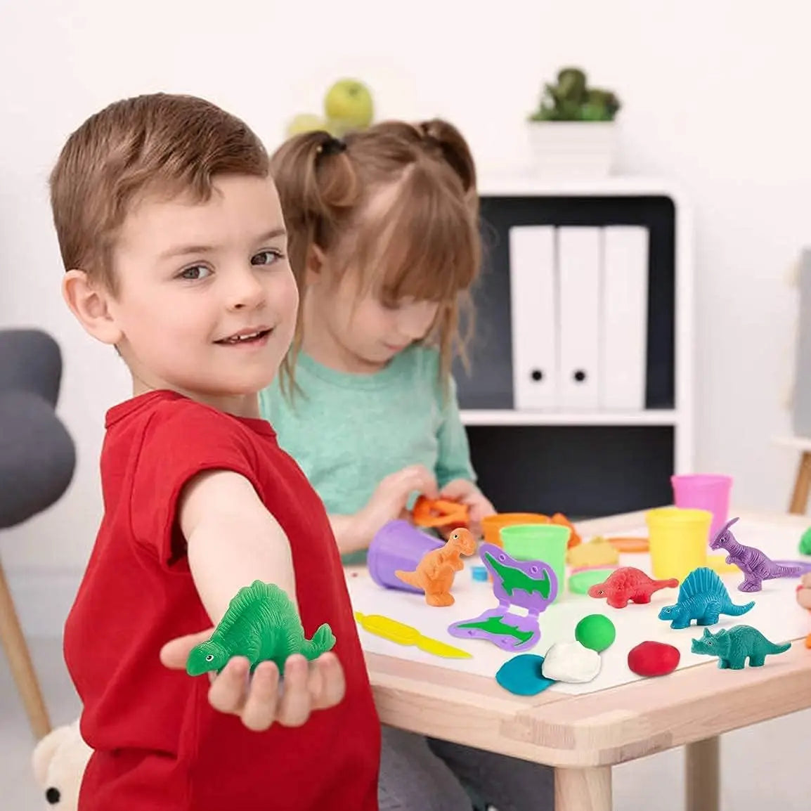 Dinosaurier-Knete-Set mit Formen