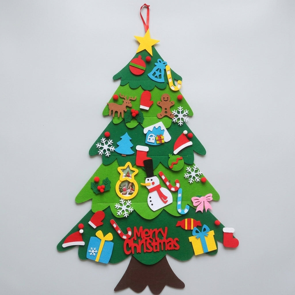 Filz-Weihnachtsbaum mit Hängeornamenten