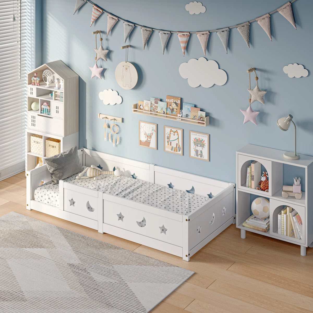 Montessori-Bodenbett aus Holz mit Rausfallschutz